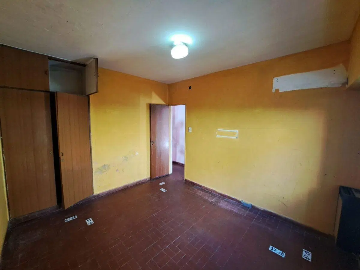CASA 5 AMBIENTES EN VENTA EN ALEJANDRO KORN 8