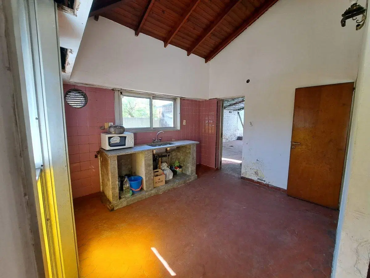 CASA 5 AMBIENTES EN VENTA EN ALEJANDRO KORN 5
