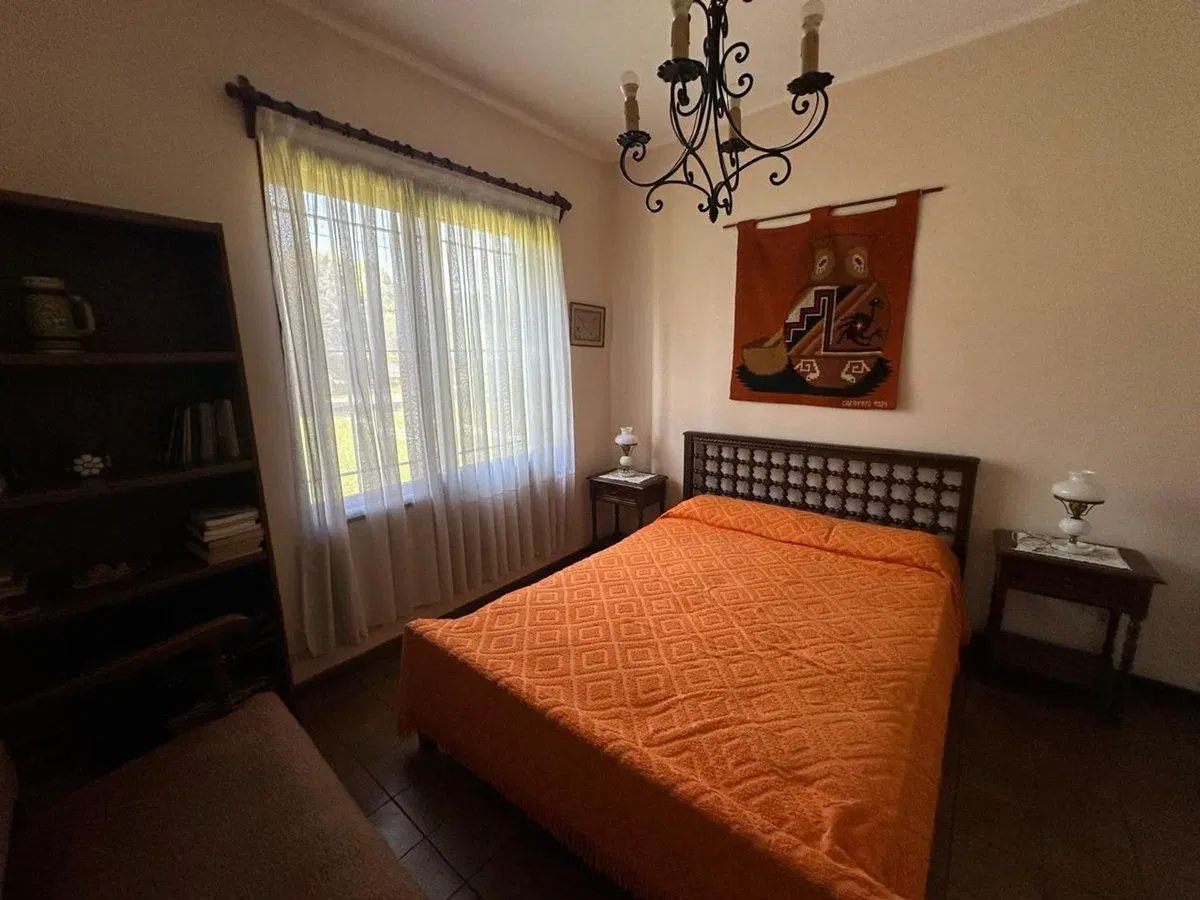 CASA 5 AMBIENTES EN VENTA LA UNION CON PISCINA 2