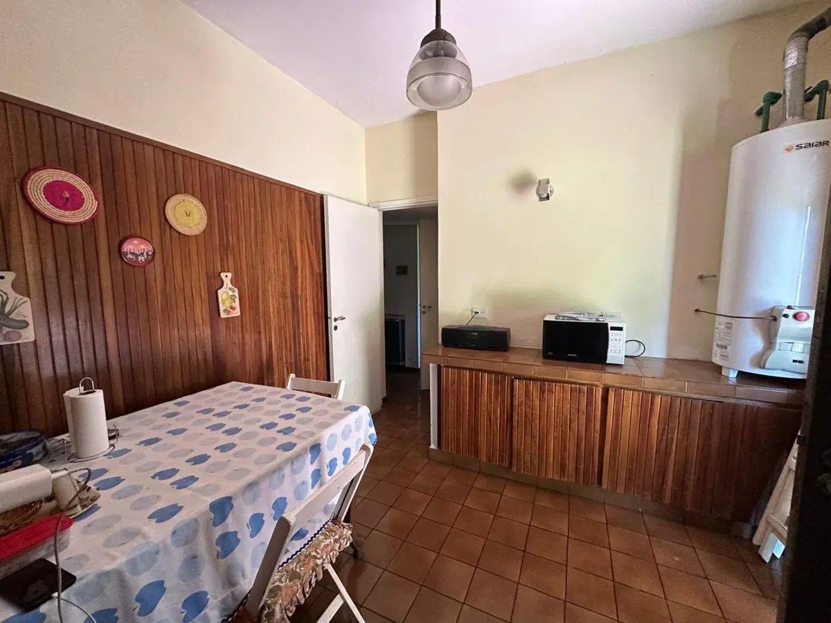 CASA 5 AMBIENTES EN VENTA LA UNION CON PISCINA 5