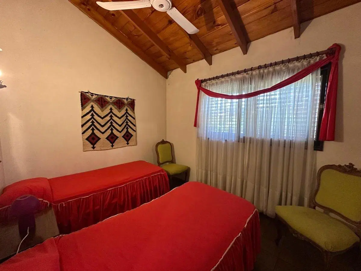 CASA 5 AMBIENTES EN VENTA LA UNION CON PISCINA 4