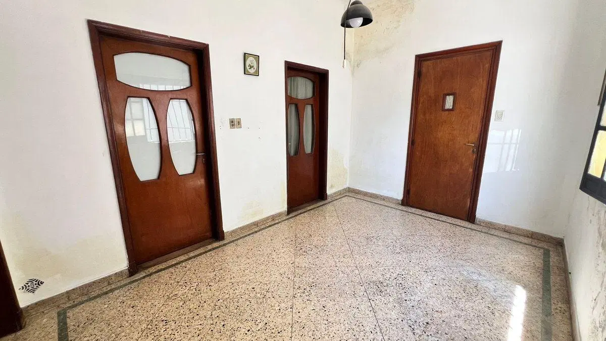 GRAN LOTE CON CASA 4 AMBIENTES MONTE GRANDE CENTRO 4
