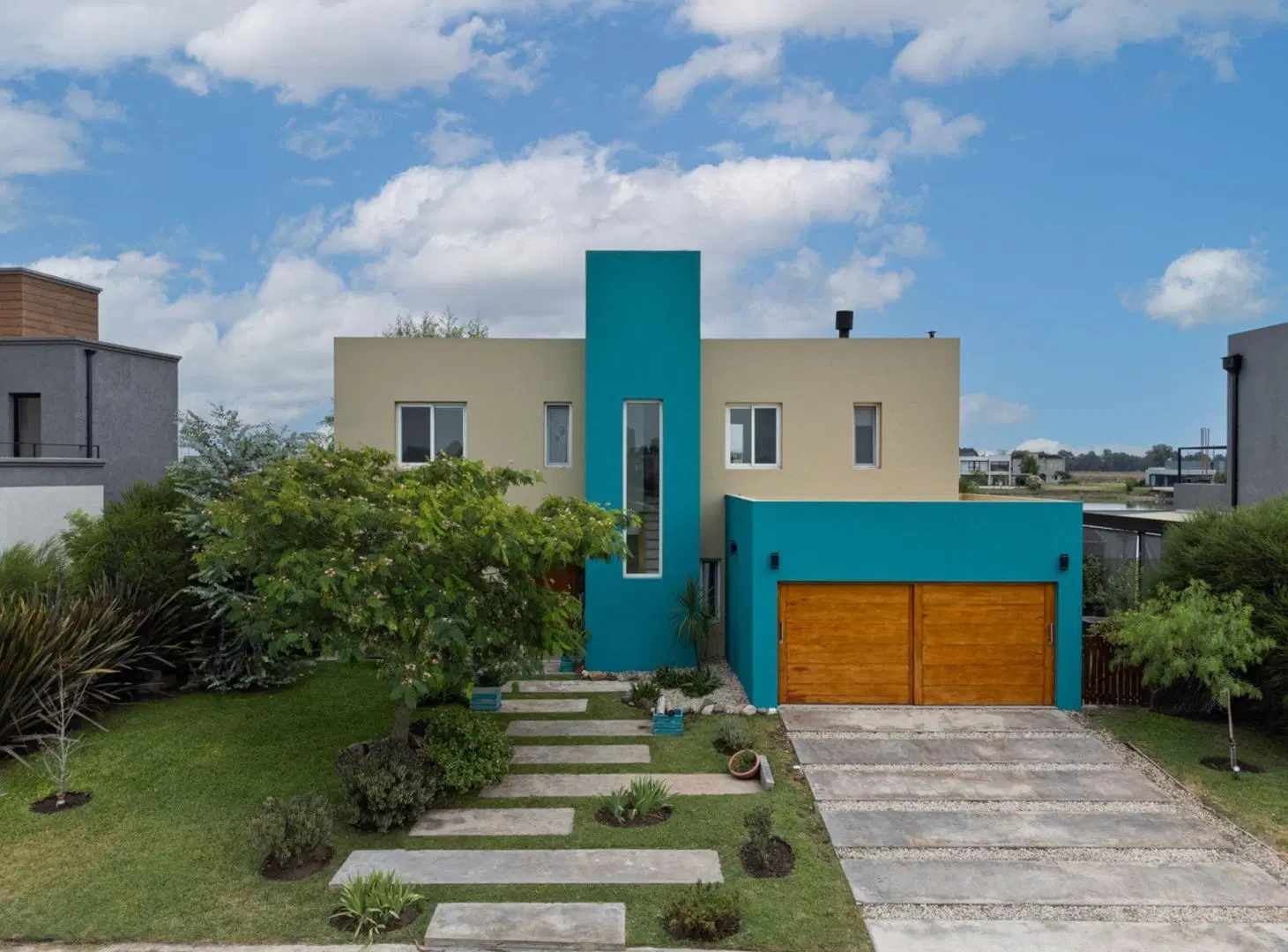 CASA 6 AMBIENTES EN VENTA HORIZONTES AL SUR LAGUNA 4