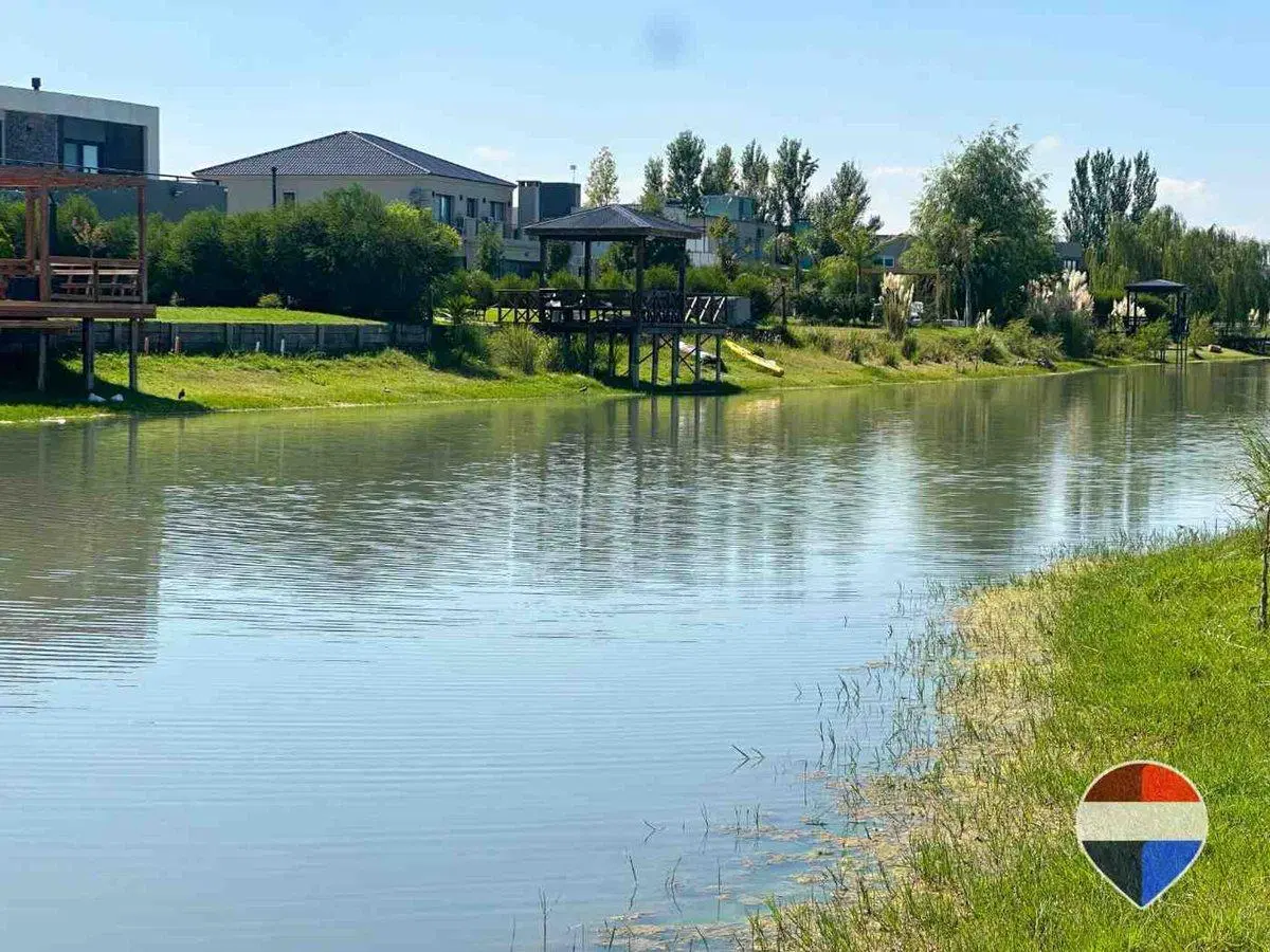 LOTE EN VENTA EN BARRIO SANTA RITA A LA LAGUNA 4