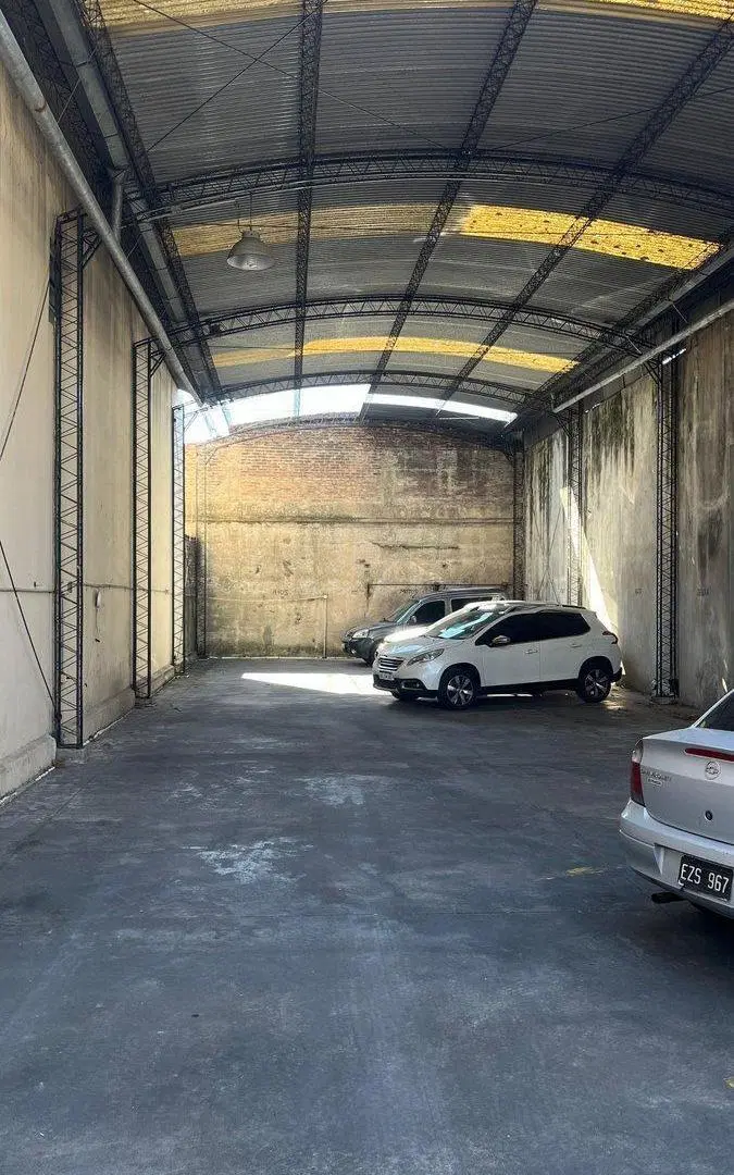 GALPON DEPOSITO EN VENTA EN DEVOTO CONSTRUIBLE 2