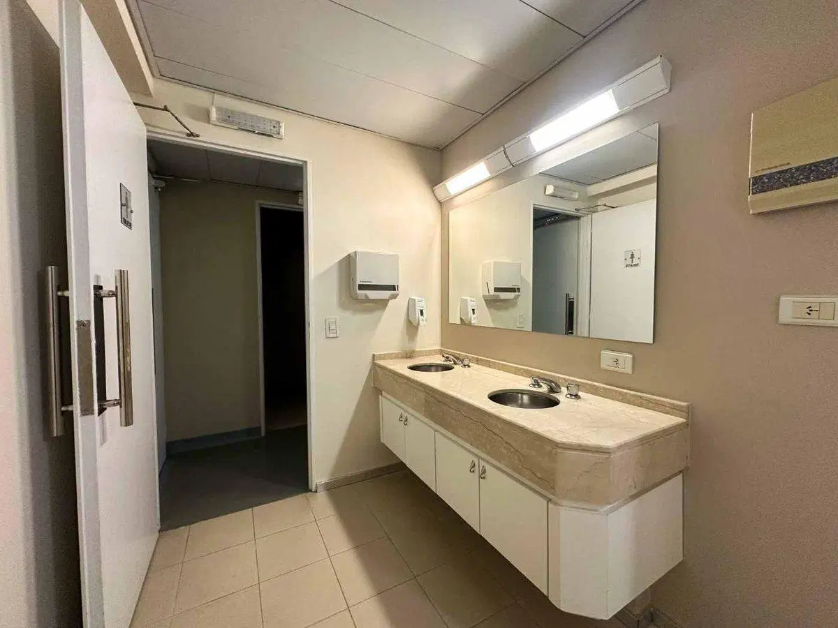 OFICINA EN VENTA EN PUERTO MADERO EN LAMINAR PLAZA 8