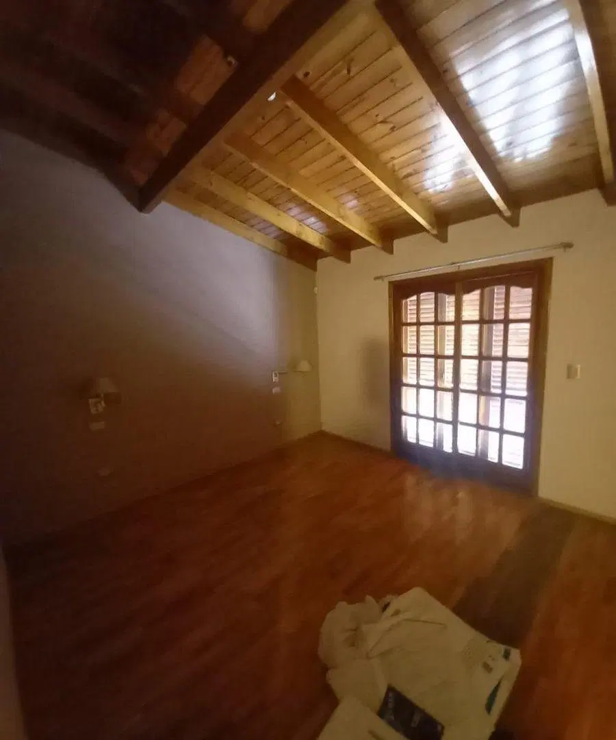 CASA 5 AMBIENTES VENTA LONGCHAMPS 8