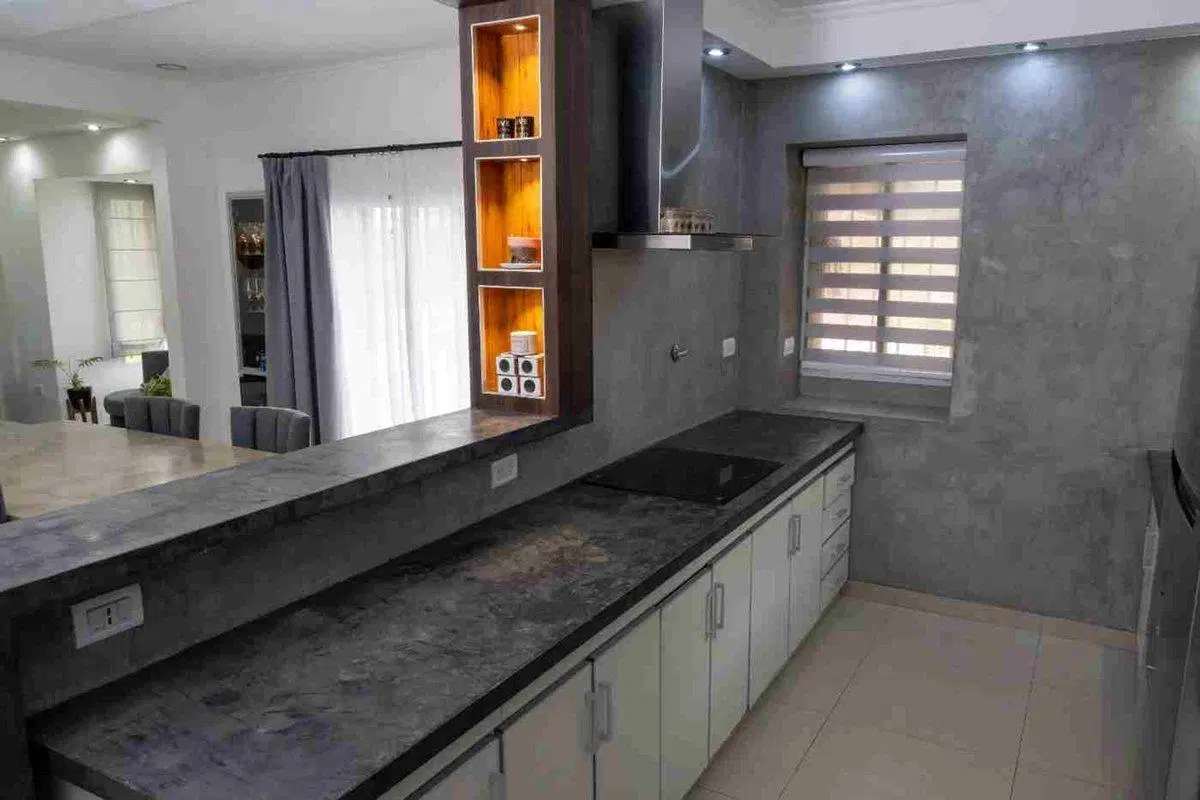 CASA CON PILETA 6 AMBIENTES EN VENTA MONTE GRANDE 4