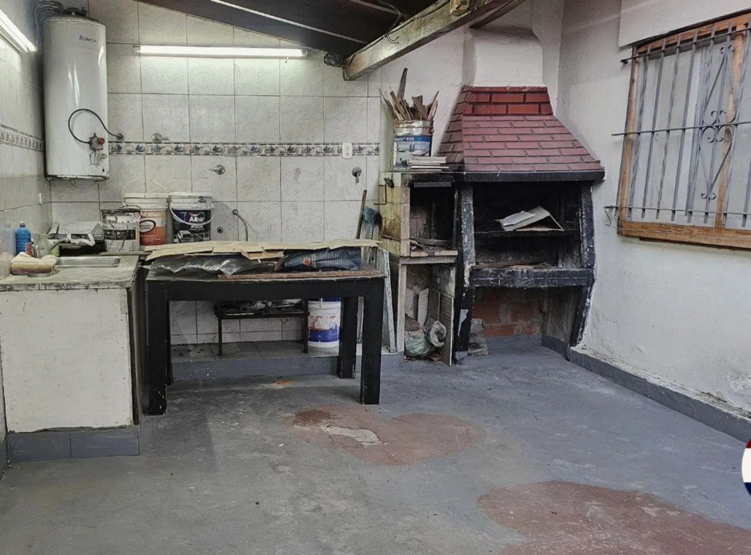 CASA 4 AMBIENTES EN VENTA EN LOMAS CON LOCAL 8