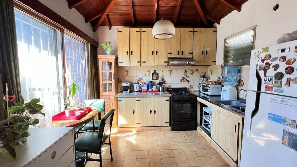 CASA 4 AMBIENTES EN VENTA MONTE GRANDE CON PILETA 3