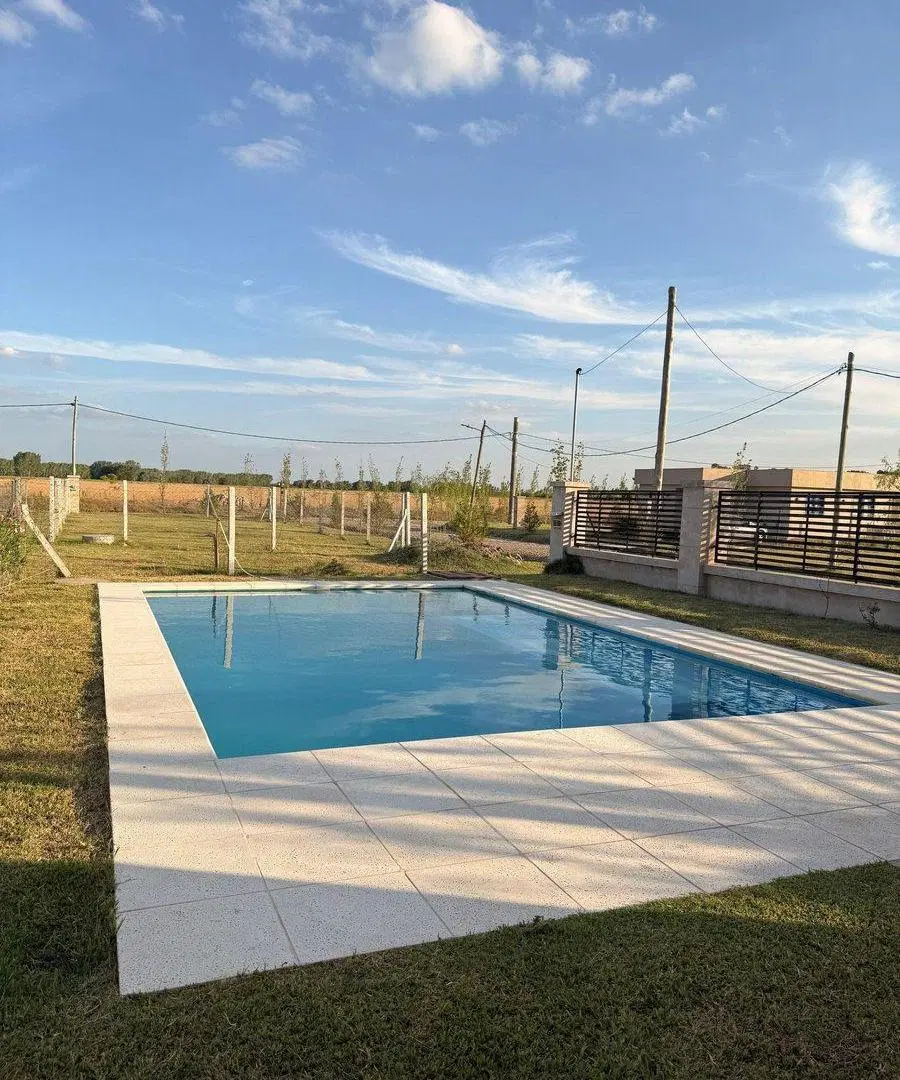 QUINCHO CON PILETA EN VENTA CANNING 4