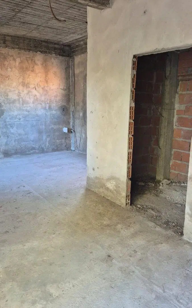 CASA A TERMINAR EN VENTA EN EZEIZA 2