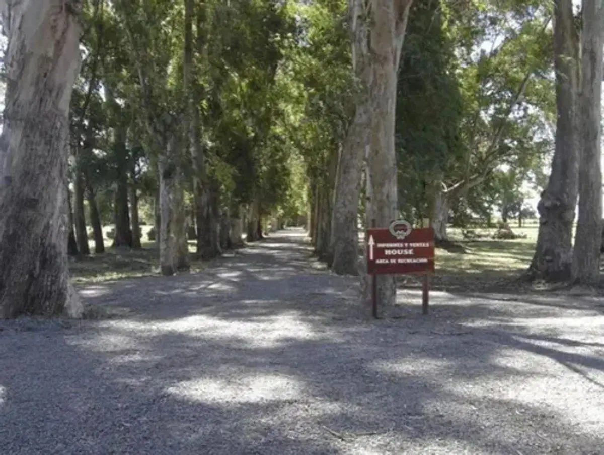 LOTE EN BARRIO CERRADO DAROMY 5