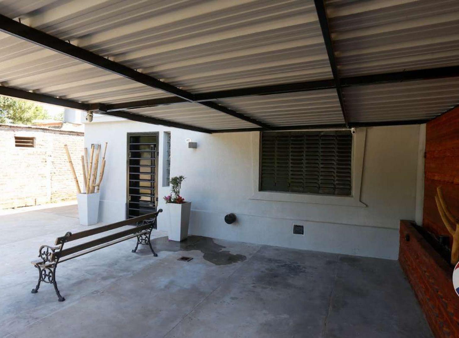 Foto de CASA DE 4 AMBIENTES EN VENTA EN LONGCHAMPS, imagen 3