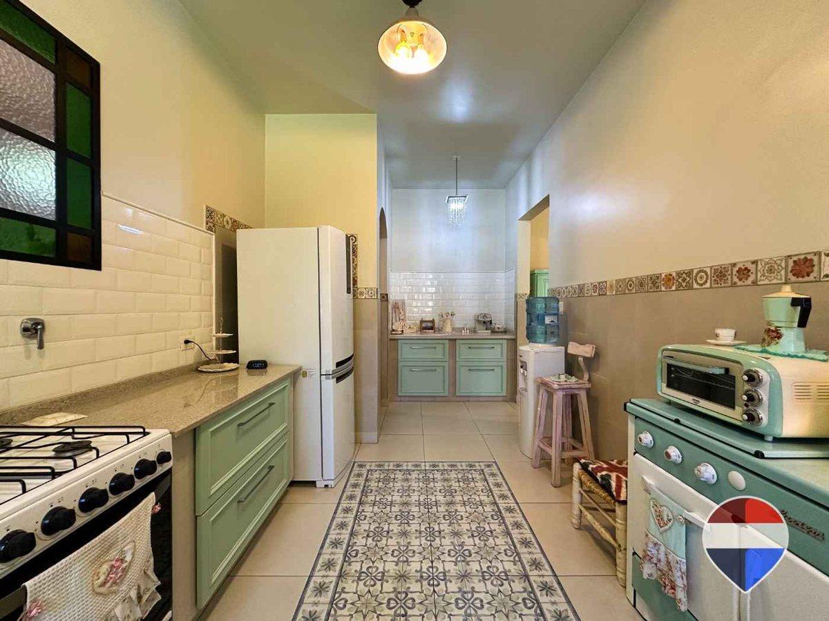 Foto de CASA 3 AMBIENTES ENVENTA LUIS GUILLON CON PILETA, imagen 3