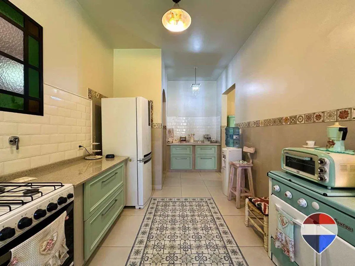 CASA 3 AMBIENTES  ENVENTA LUIS GUILLON CON PILETA 4