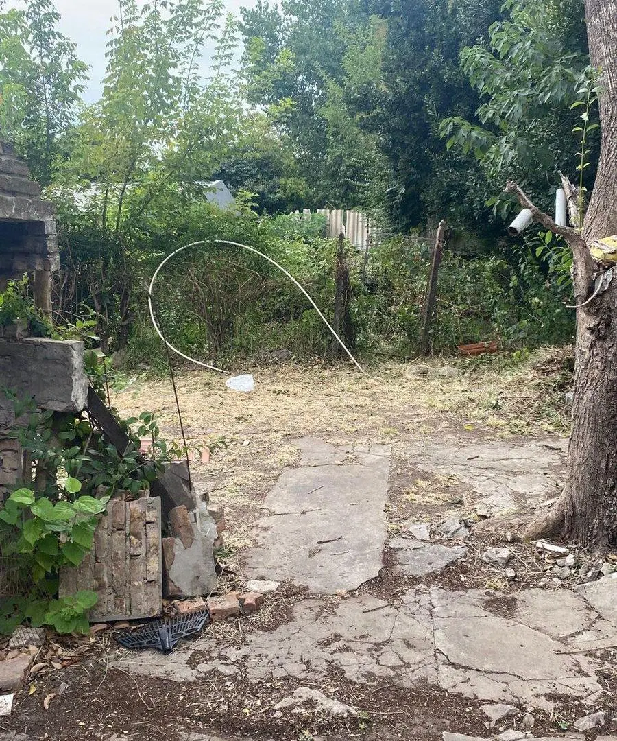 CASA 3 AMBIENTES EN VENTA EN GLEW A REFACCIONAR 4