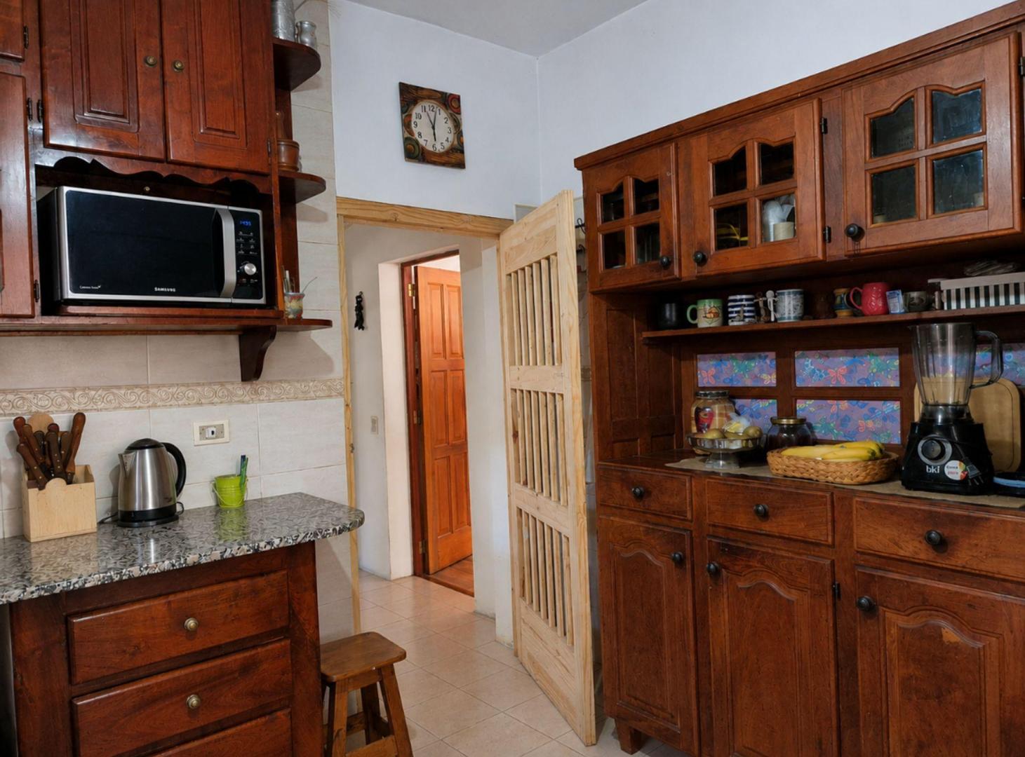 Foto de CASA EN VENTA 9 DE ABRIL 5 AMBIENTES CON PILETA, imagen 1