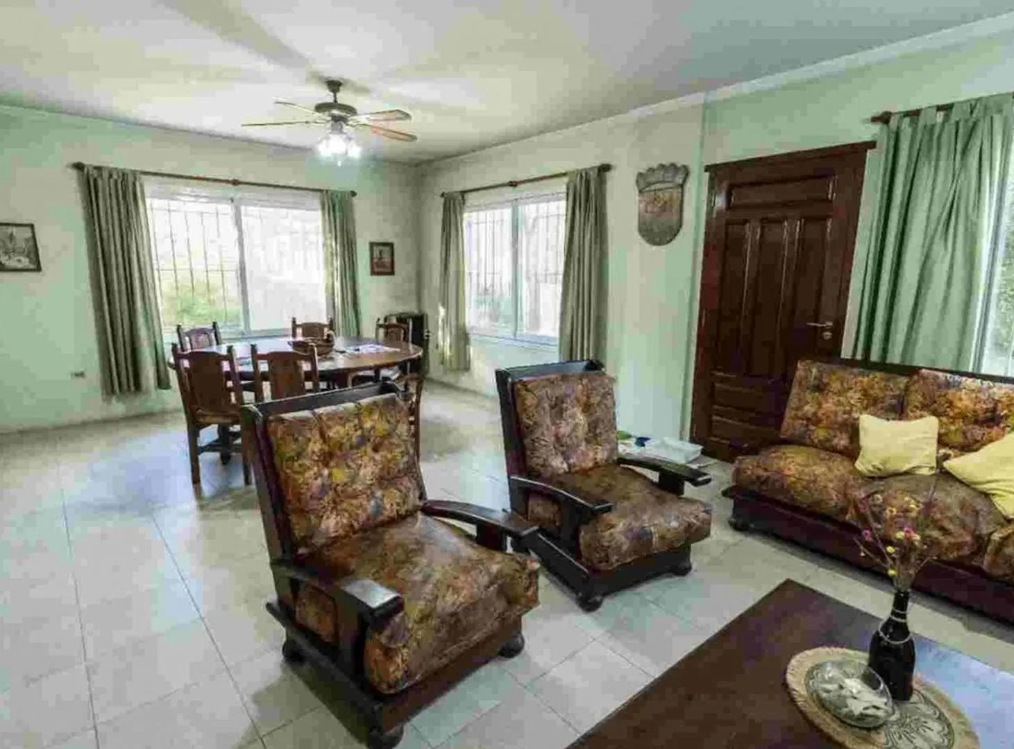 CASA EN VENTA 9 DE ABRIL 5 AMBIENTES CON PILETA 5