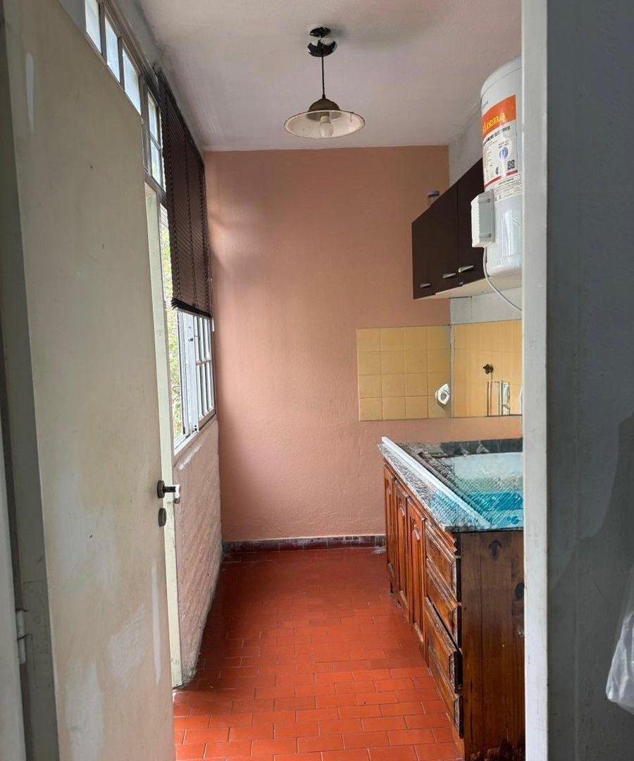 Foto de DEPARTAMENTO VENTA 3 AMBIENTES EN CLAYPOLE APTO CR, imagen 1