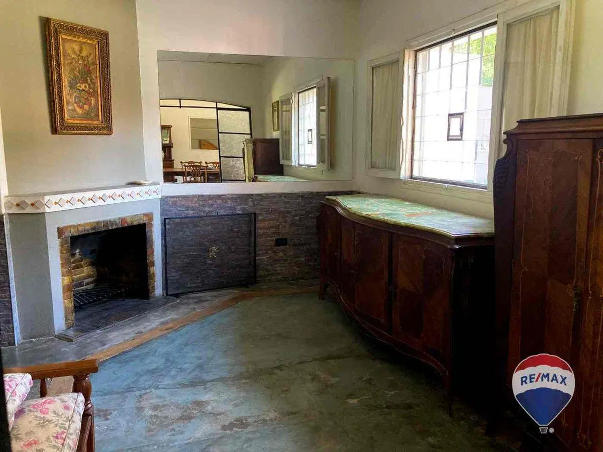 CASA 5 AMBIENTES EN VENTA EN EL TRÉBOL CON PILETA 5