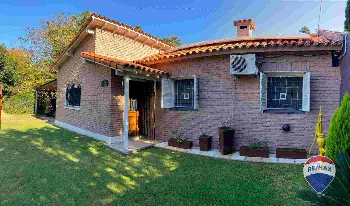 CASA 5 AMBIENTES EN VENTA EN EL TRÉBOL CON PILETA 1