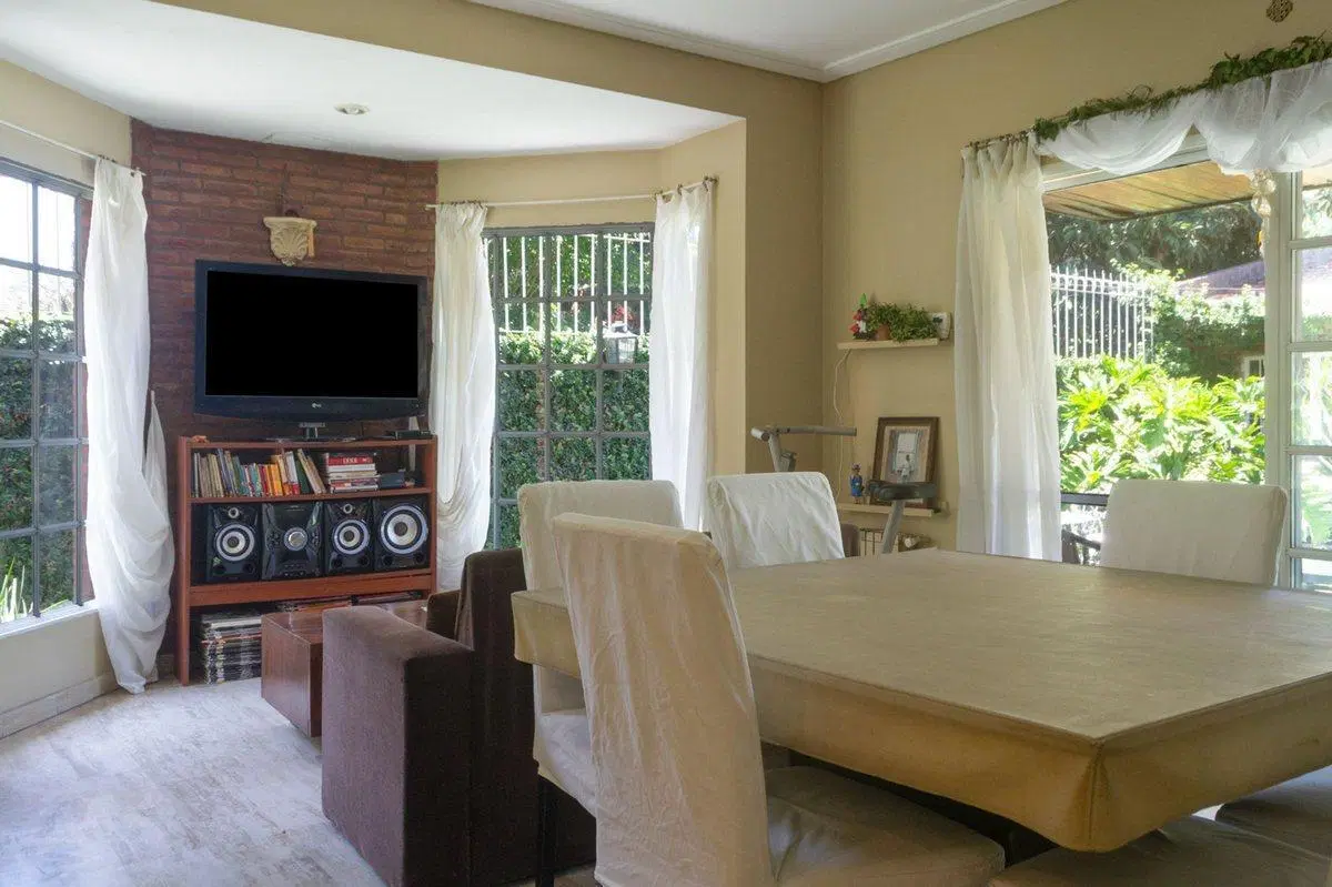 CASA 4 AMBIENTES EN VENTA EN BURZACO APTO CREDITO 3