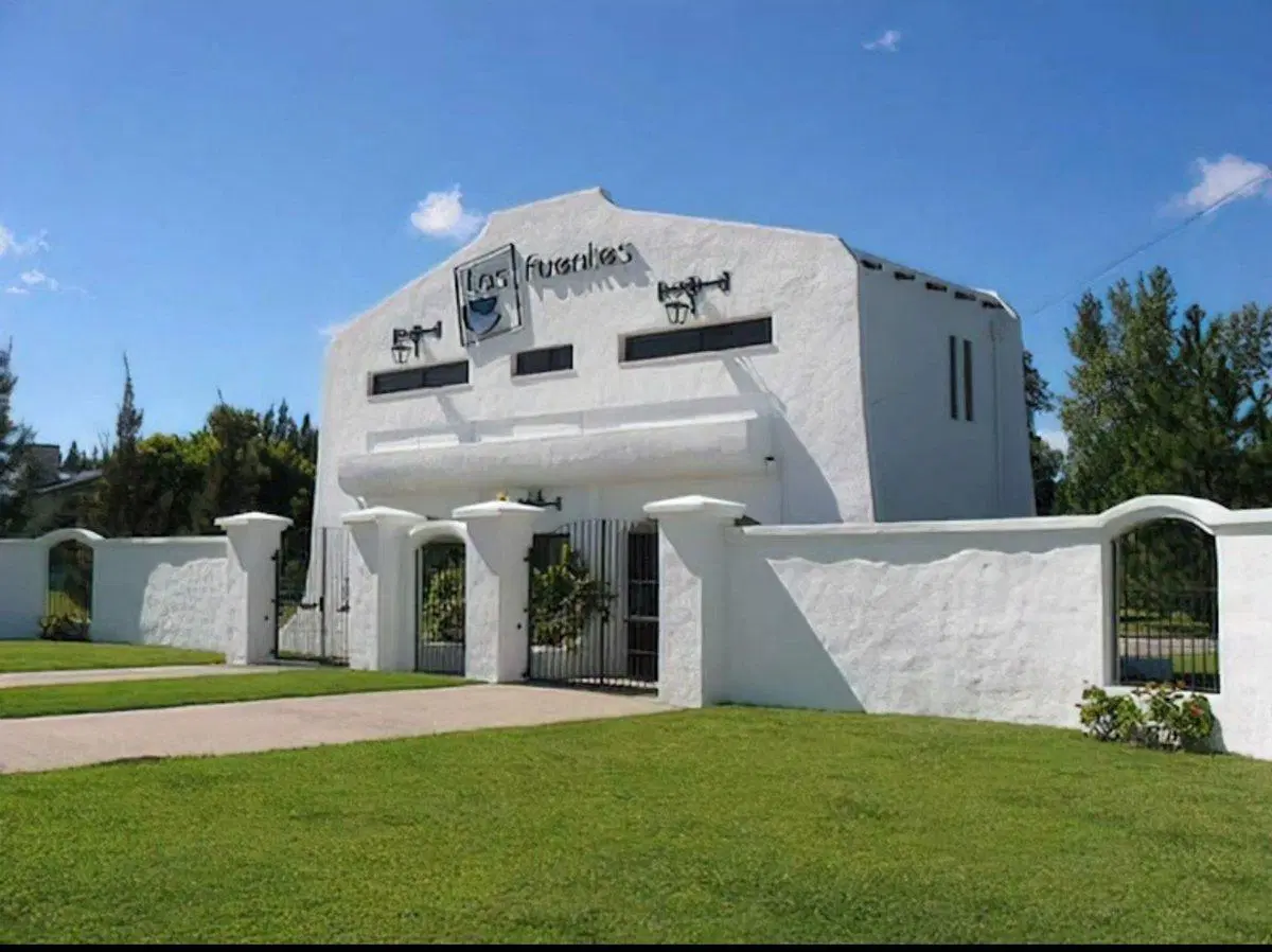 LOTE EN BARRIO PRIVADO LAS FUENTES * 2