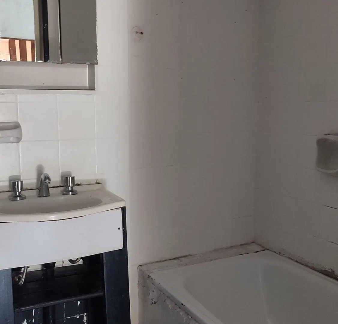 CASA EN VENTA EN PARQUE PATRICIOS A RECICLAR 4