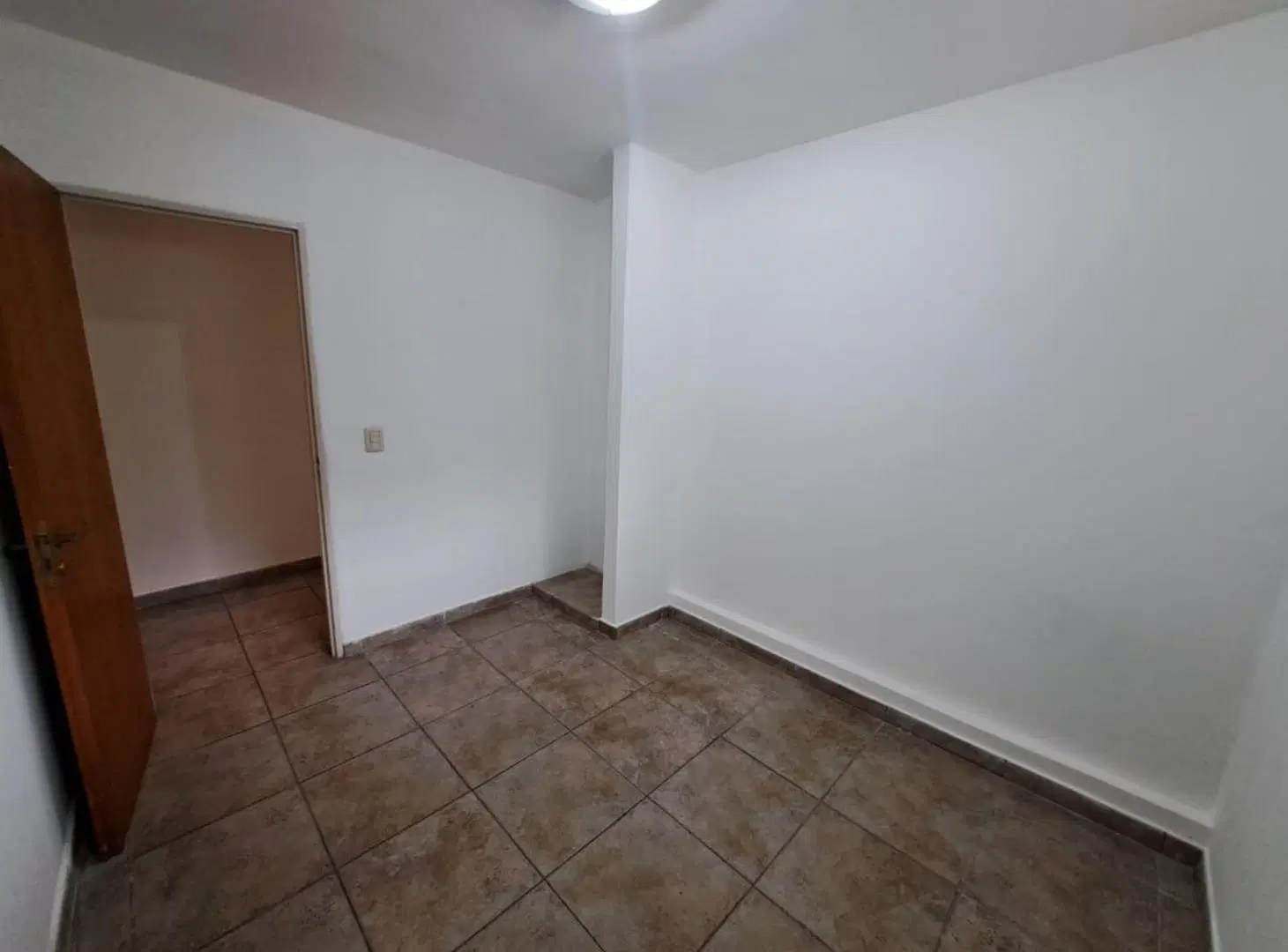 DEPARTAMENTO EN ALQUILER 3 AMBIENTES CON PATIO 2