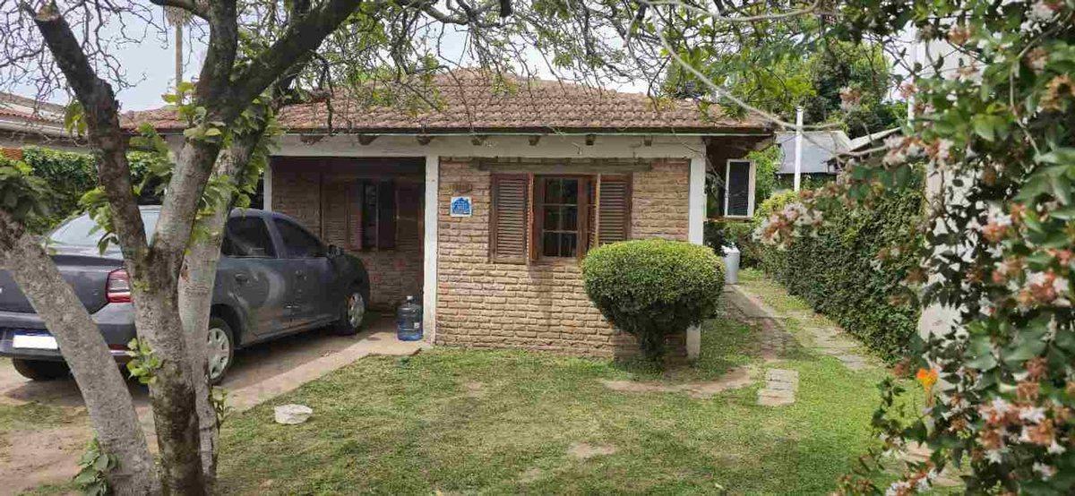 Foto de CASA EN CAÑUELAS APTA CREDITO, imagen 1