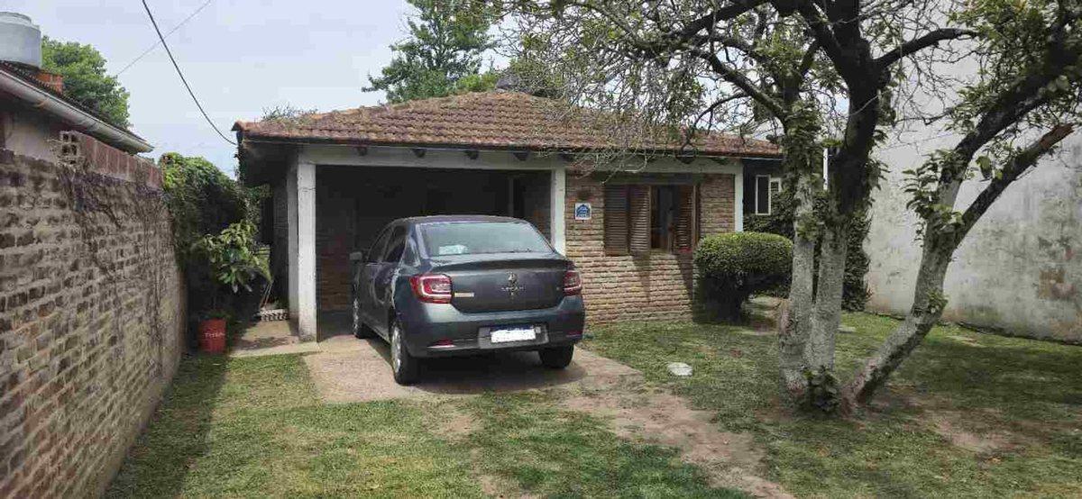 Foto de CASA EN CAÑUELAS APTA CREDITO, imagen 2