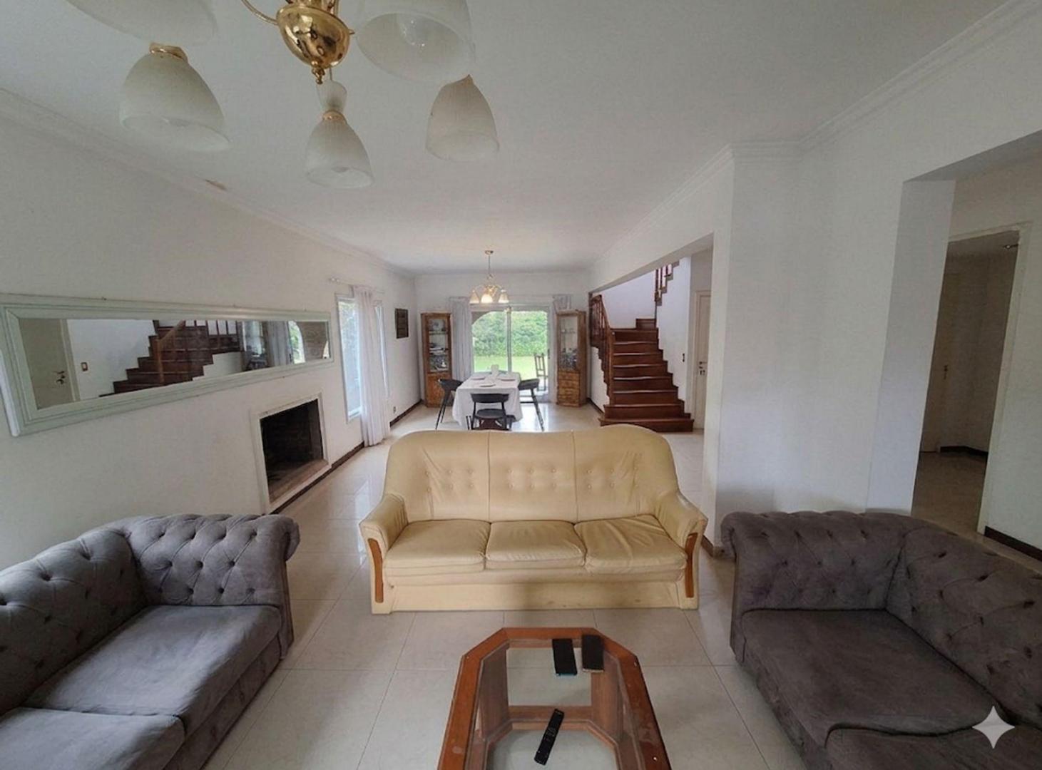 Foto de CASA 6 AMBIENTES EN VENTA EN BARRIO EL LAUQUEN, imagen 4