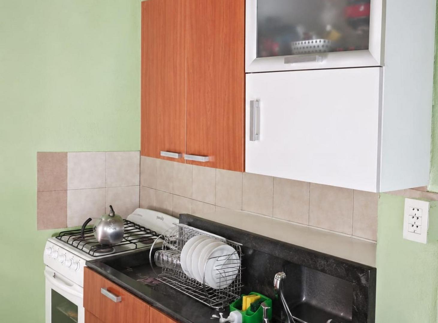 Foto de VENTA CASA 4 AMBIENTES CON JARDIN SAN VICENTE, imagen 2