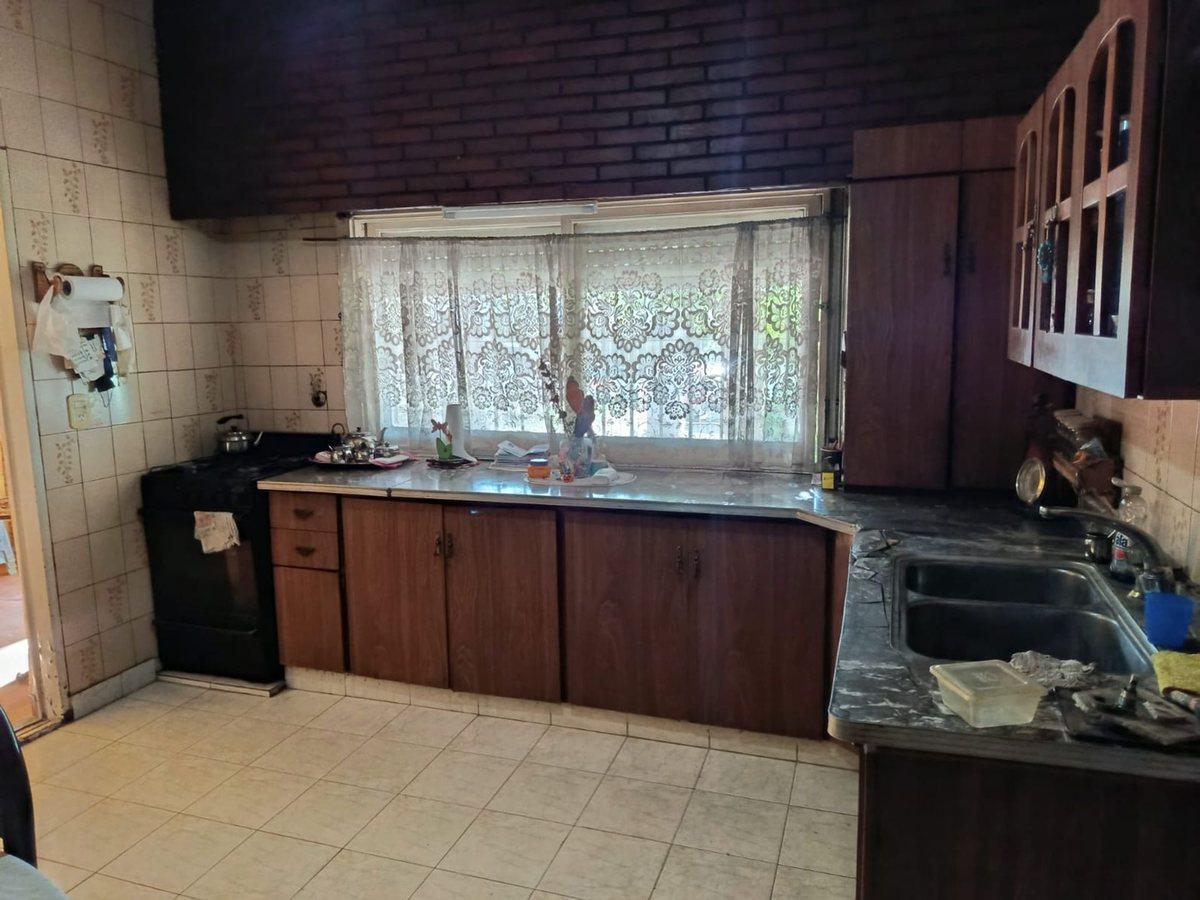 Foto de CASA 4 AMBIENTES EN VENTA EL JAGUEL MONTE GRANDE, imagen 2