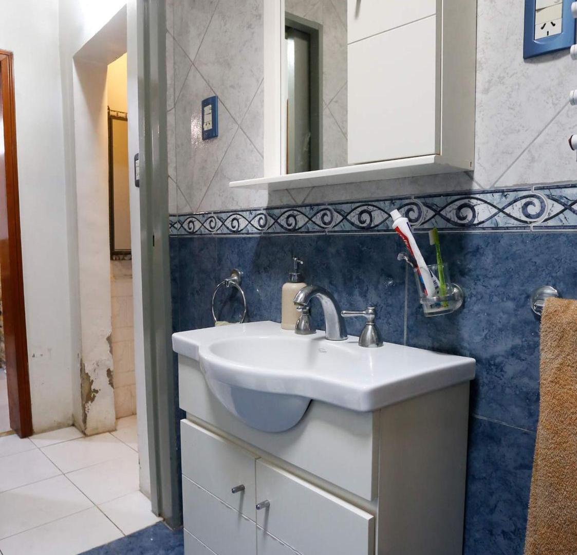 Foto de CASA EN VENTA DE 4 AMBIENTES EN LONGCHAMPS, imagen 2