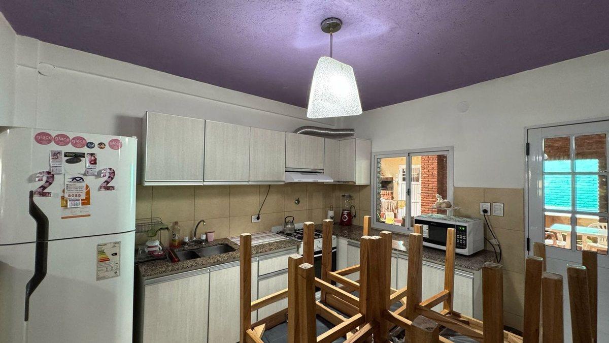 Foto de CASA 3 AMBIENTES EN VENTA EN SPEGAZZINI CON PICINA, imagen 4