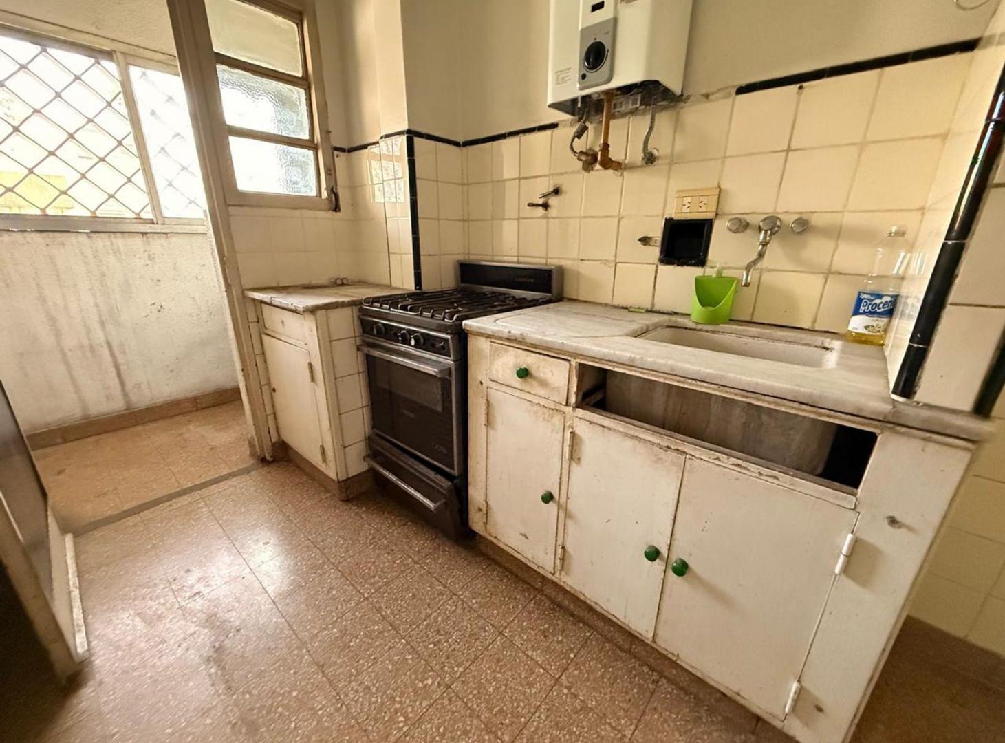 Foto de VENTA 3 AMB A REFACCIONAR CERCA DE LAS LOMITAS, imagen 5