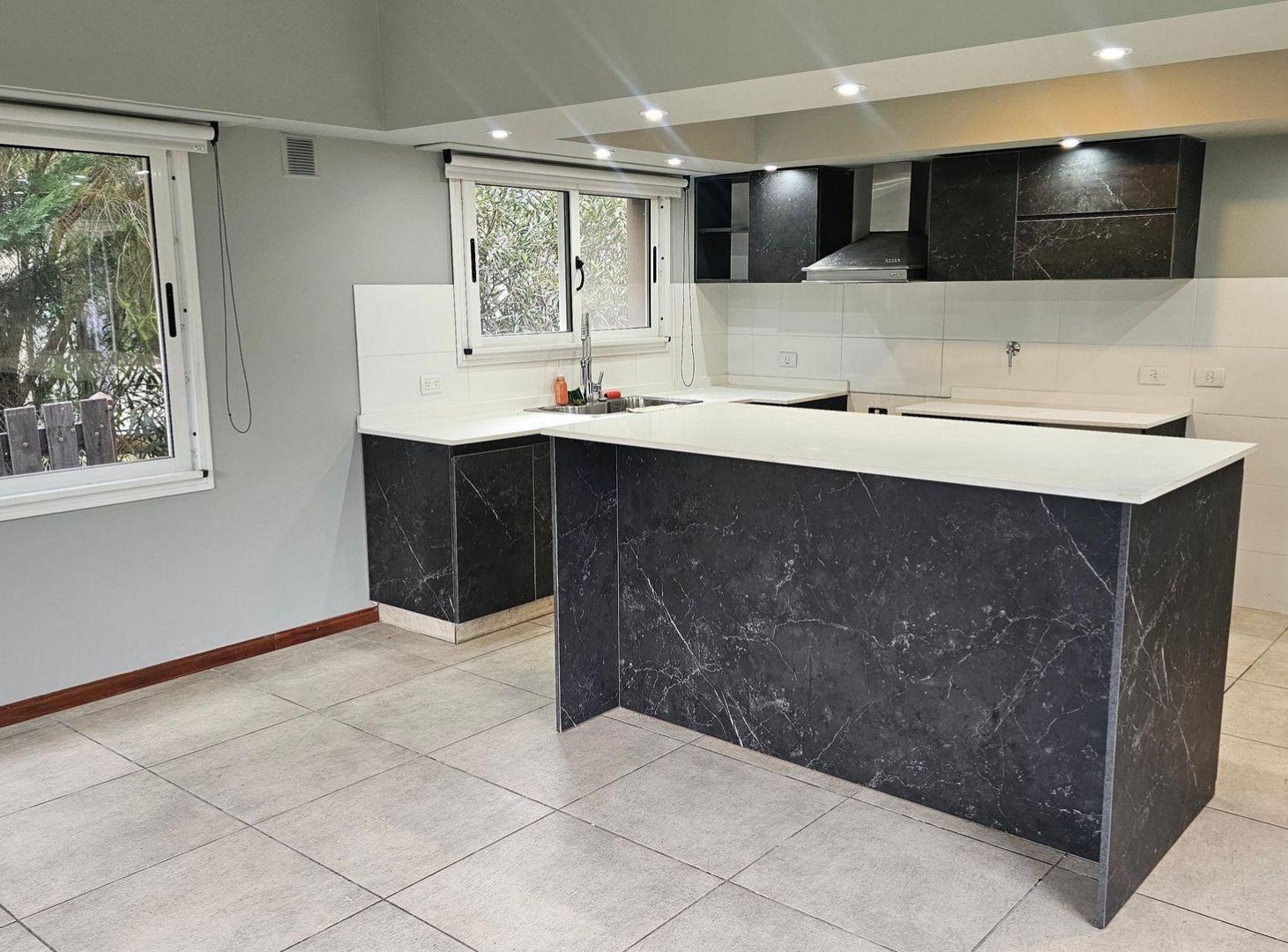 Foto de CASA 5 AMBIENTES EN VENTA EN BARRIO VALDEVEZ, imagen 3