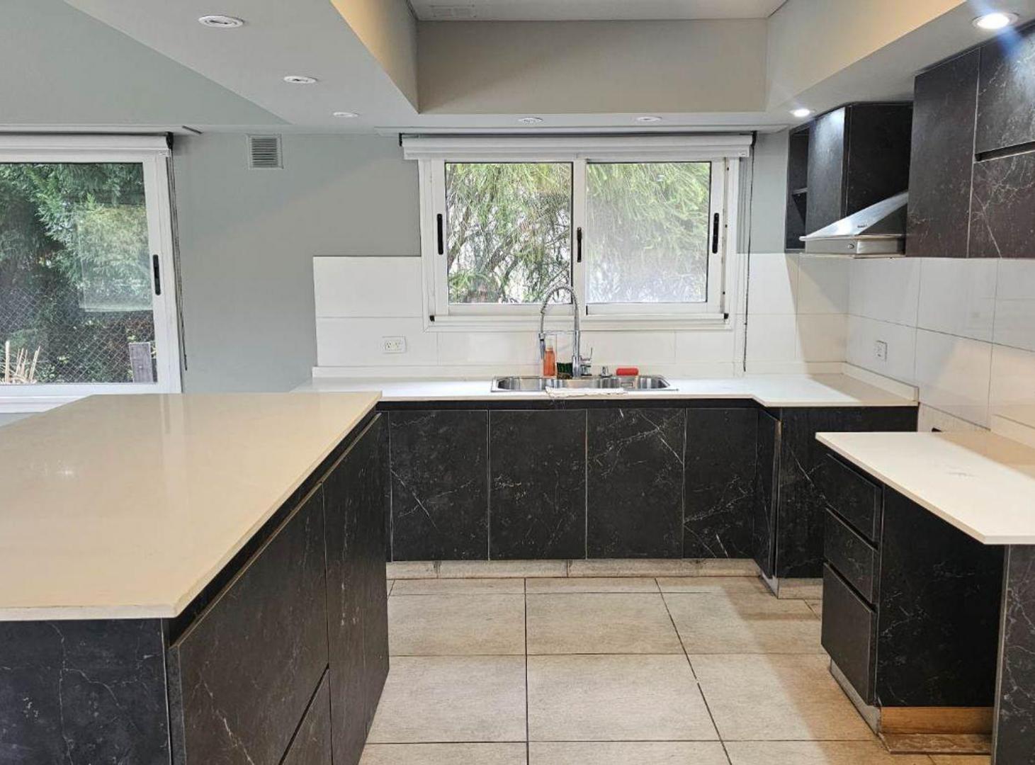 Foto de CASA 5 AMBIENTES EN VENTA EN BARRIO VALDEVEZ, imagen 5