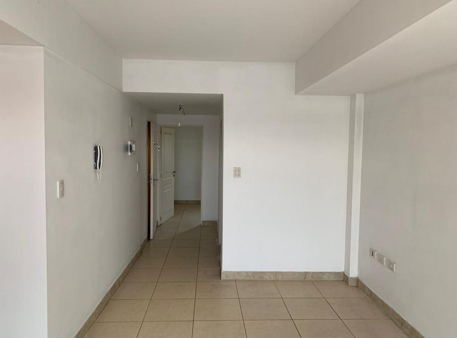 Foto de VENTA DEPARTAMENTO 2 AMBIENTES EN LINIERS, imagen 3