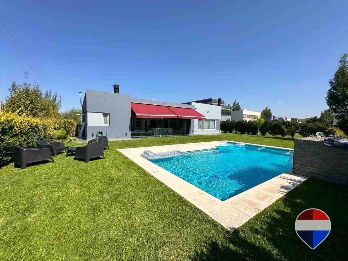 Foto de CASA 4 AMBIENTES EN VENTA EN SAN VICENTE, imagen 1