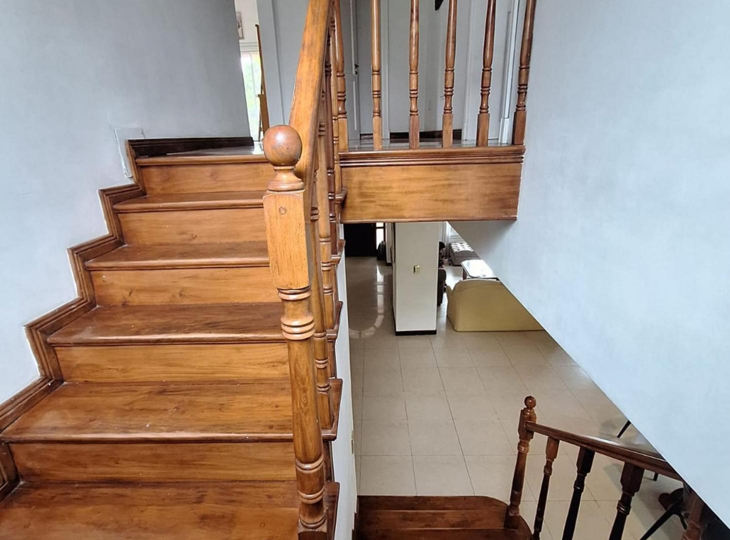 Foto de CASA 6 AMBIENTES EN VENTA EN BARRIO EL LAUQUEN, imagen 3