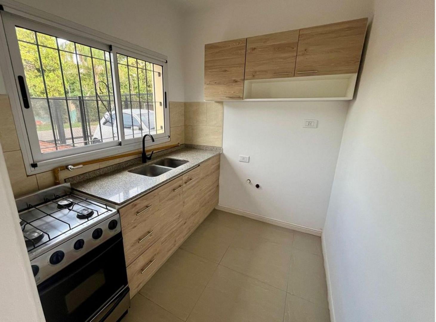Foto de DEPARTAMENTO EN VENTA EN EZEIZA TIPO DUPLEX, imagen 1
