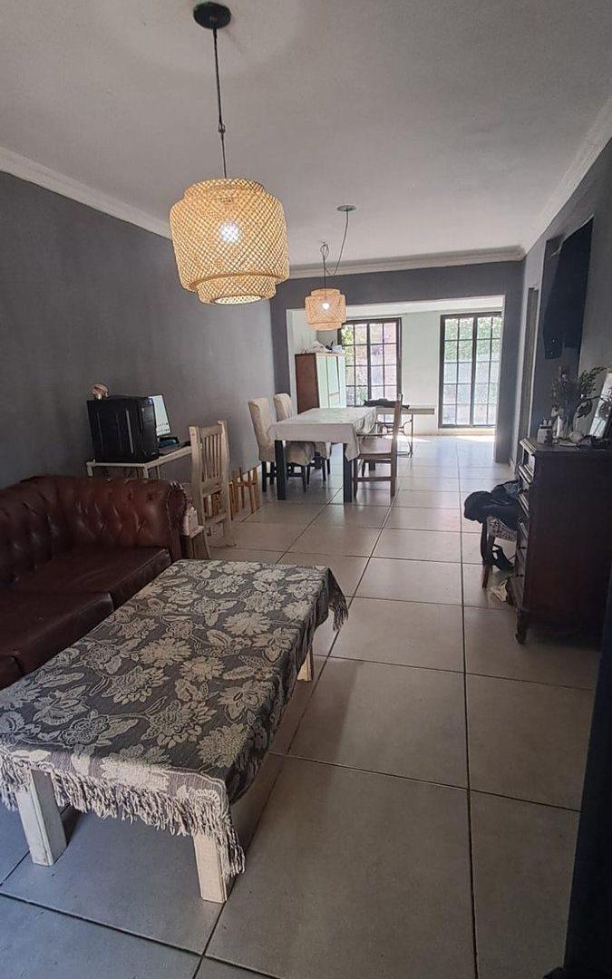 Foto de DUPLEX 4 ambientes en venta en Barrio Los Nogales, imagen 4