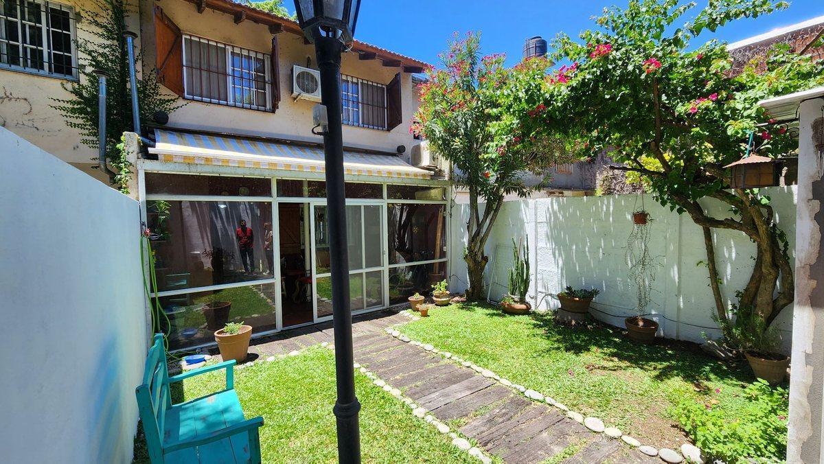 Foto de CASA 5 AMBIENTES EN VENTA APTO CREDITO GUILLON, imagen 1