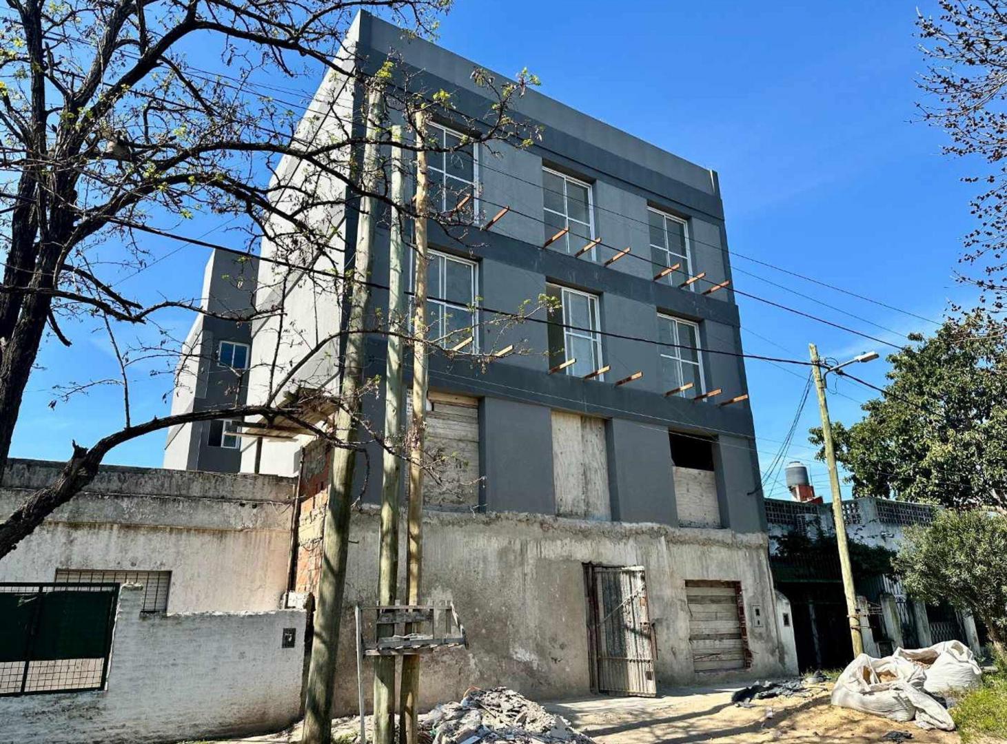 Foto de DEPARTAMENTO 2 AMBIENTES EN VENTA EN MONTE GRANDE, imagen 2