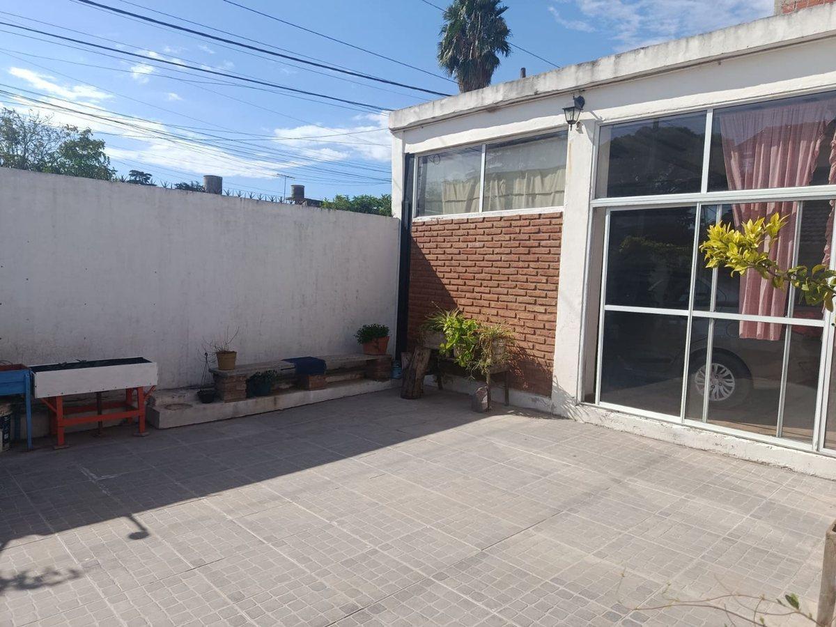 Foto de CASA 5 AMBIENTES EN VENTA EL JAGUEL MONTE GRANDE, imagen 3