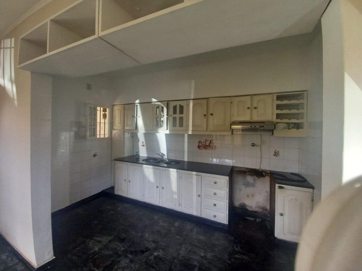 Foto de CASA 5 AMBIENTES VENTA LONGCHAMPS, imagen 3
