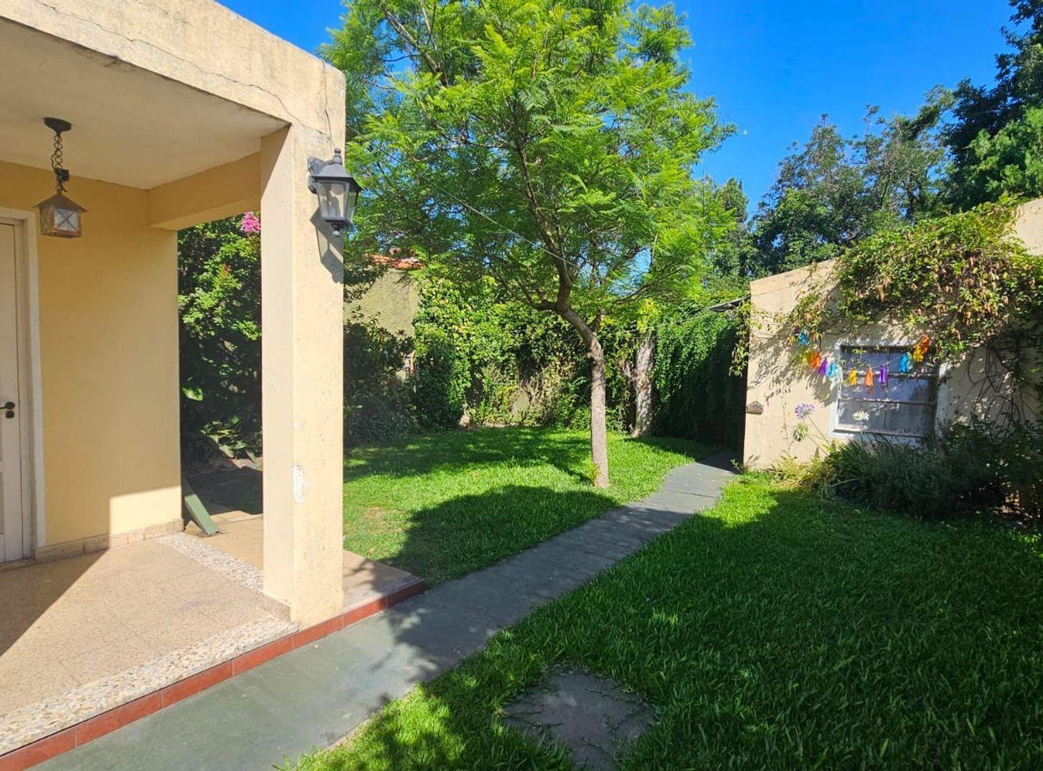 Foto de CASA 4 AMBIENTES EN VENTA MONTE GRANDE CENTRO, imagen 3